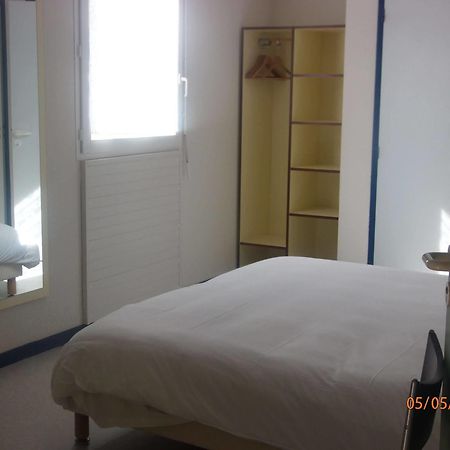 Le Saint Pierre Hotel Moncoutant Екстериор снимка